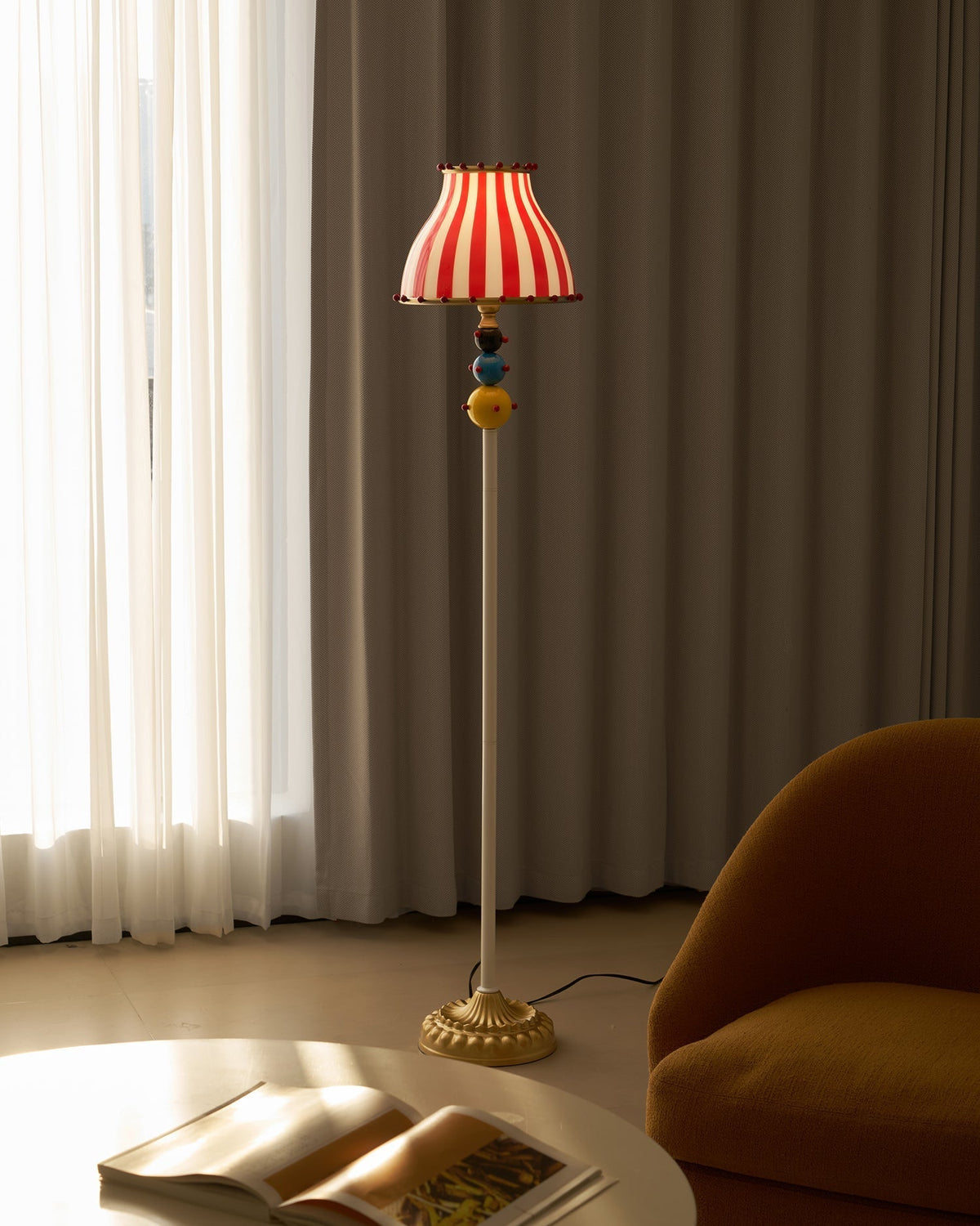 Teriaaine Lampadaire