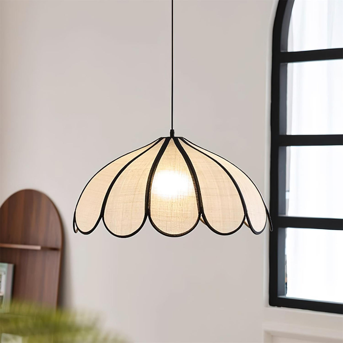 Pendant Lamp Scalloped Plant Fiber Shade Metal Frame Minimalist-Neutral Decor
