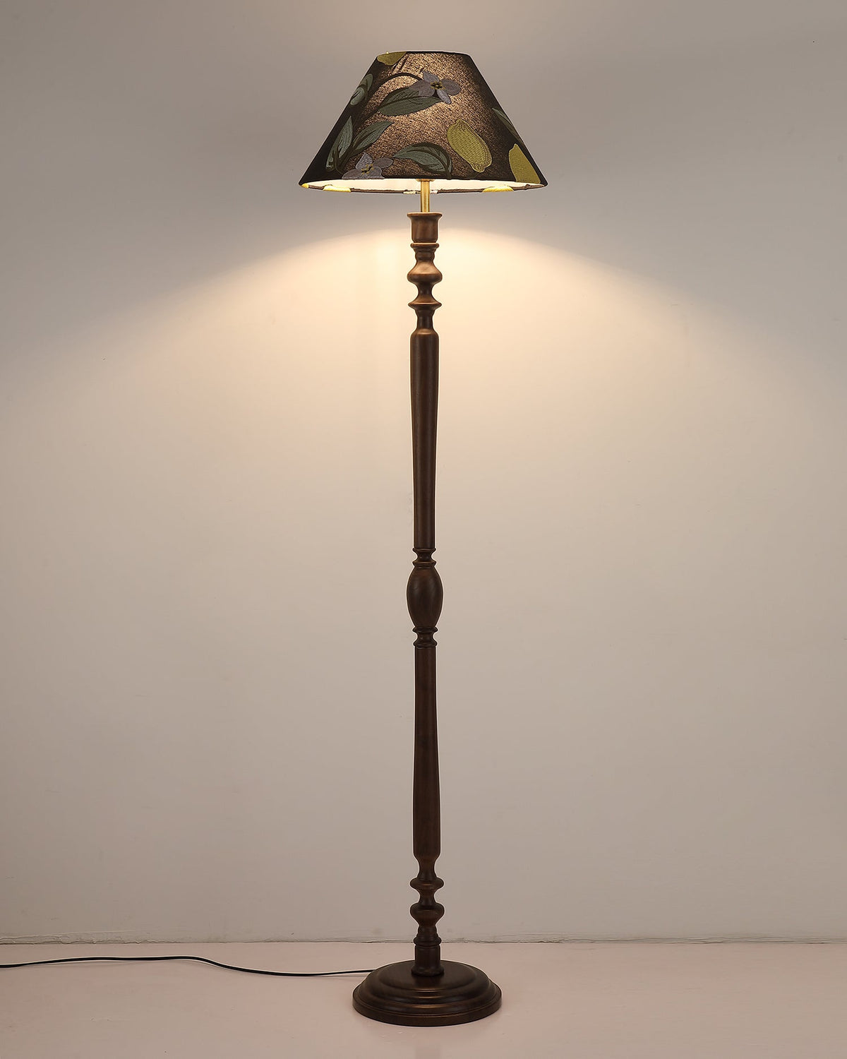 Lenora Lampadaire