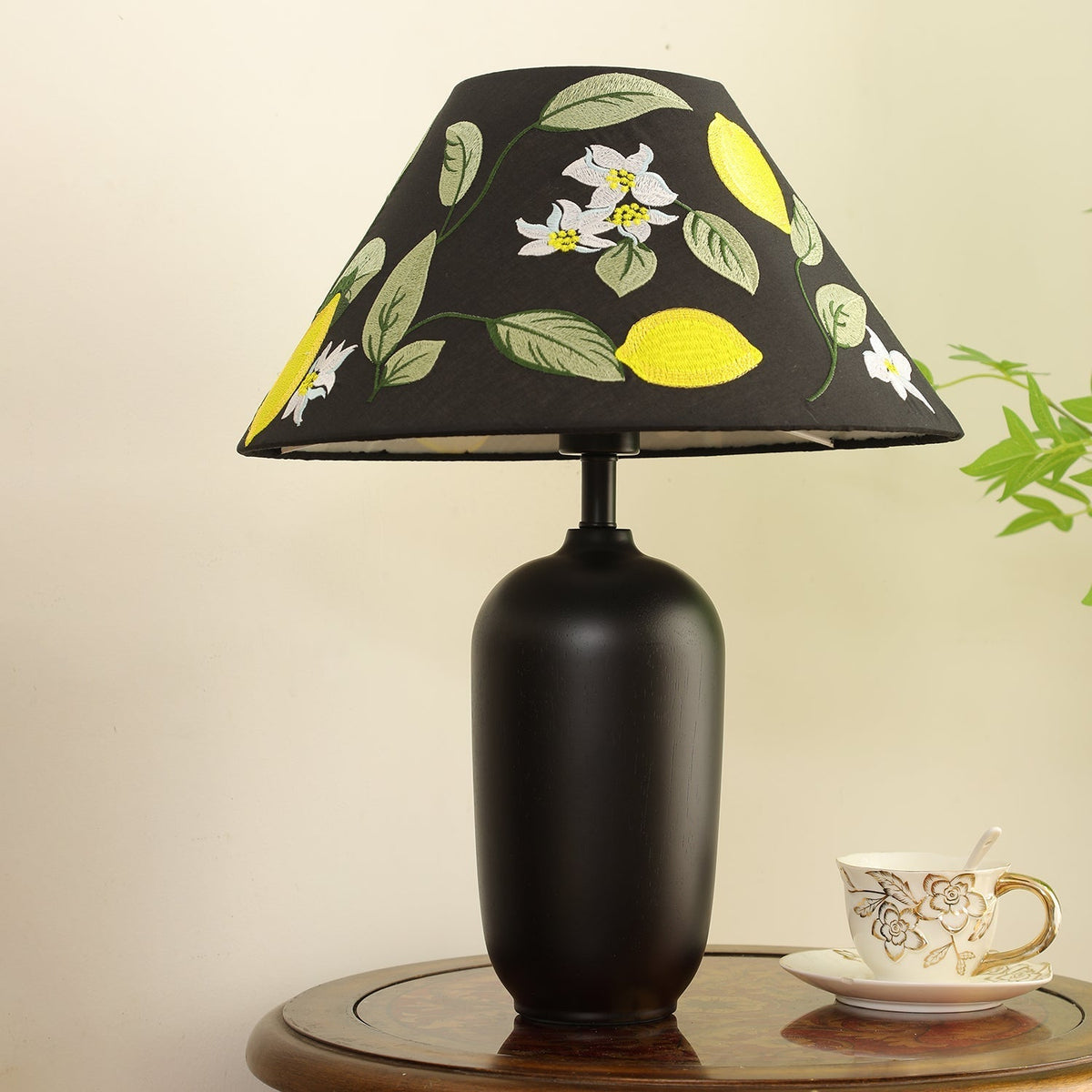 Sienna Lampe de Table en Bois Et Tissu Classique