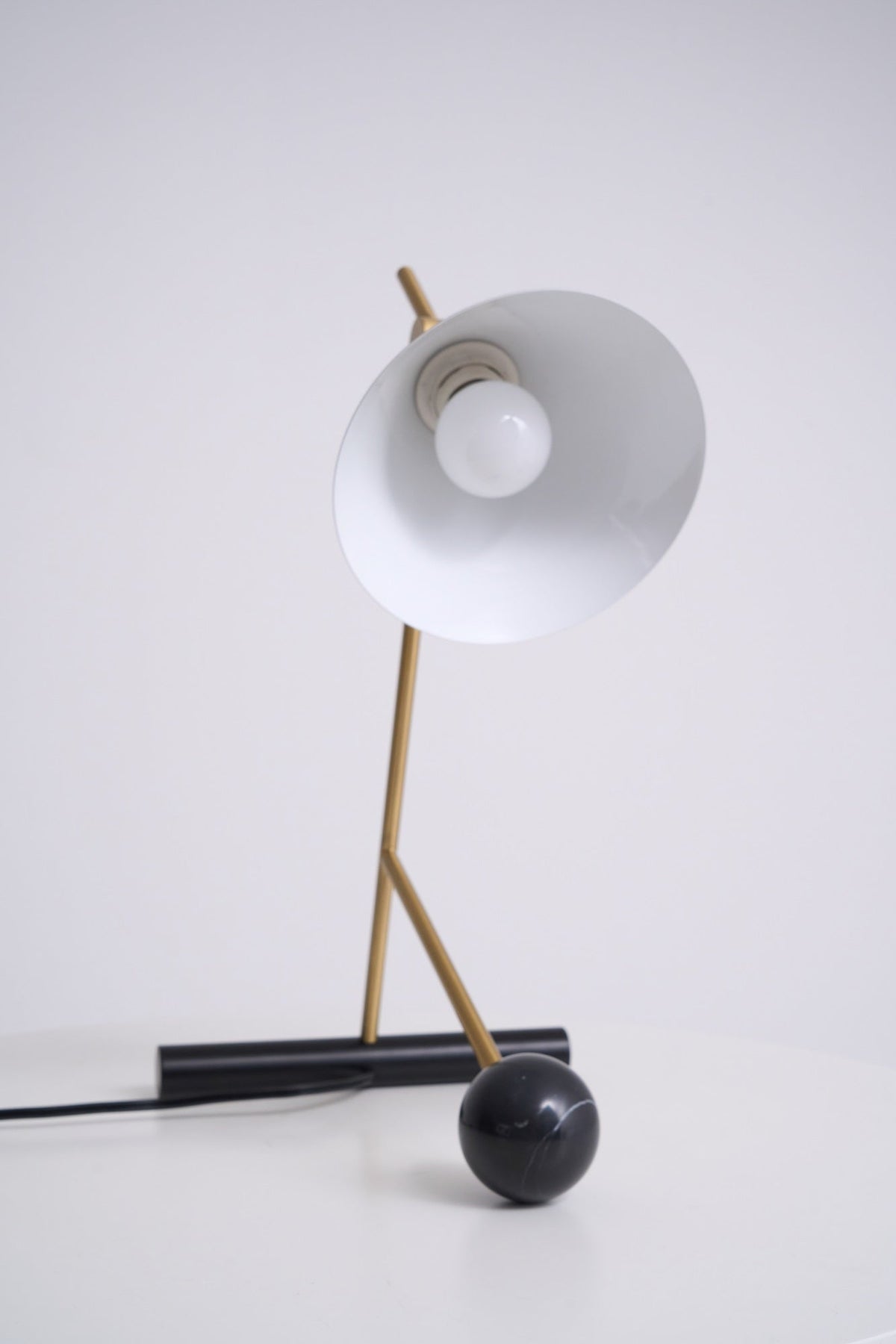 Avelo Géométrique en Marbre pour Lampe de Table