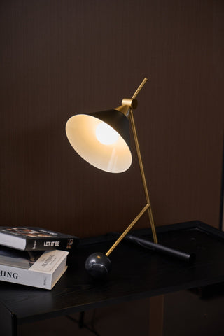 Avelo Géométrique en Marbre pour Lampe de Table