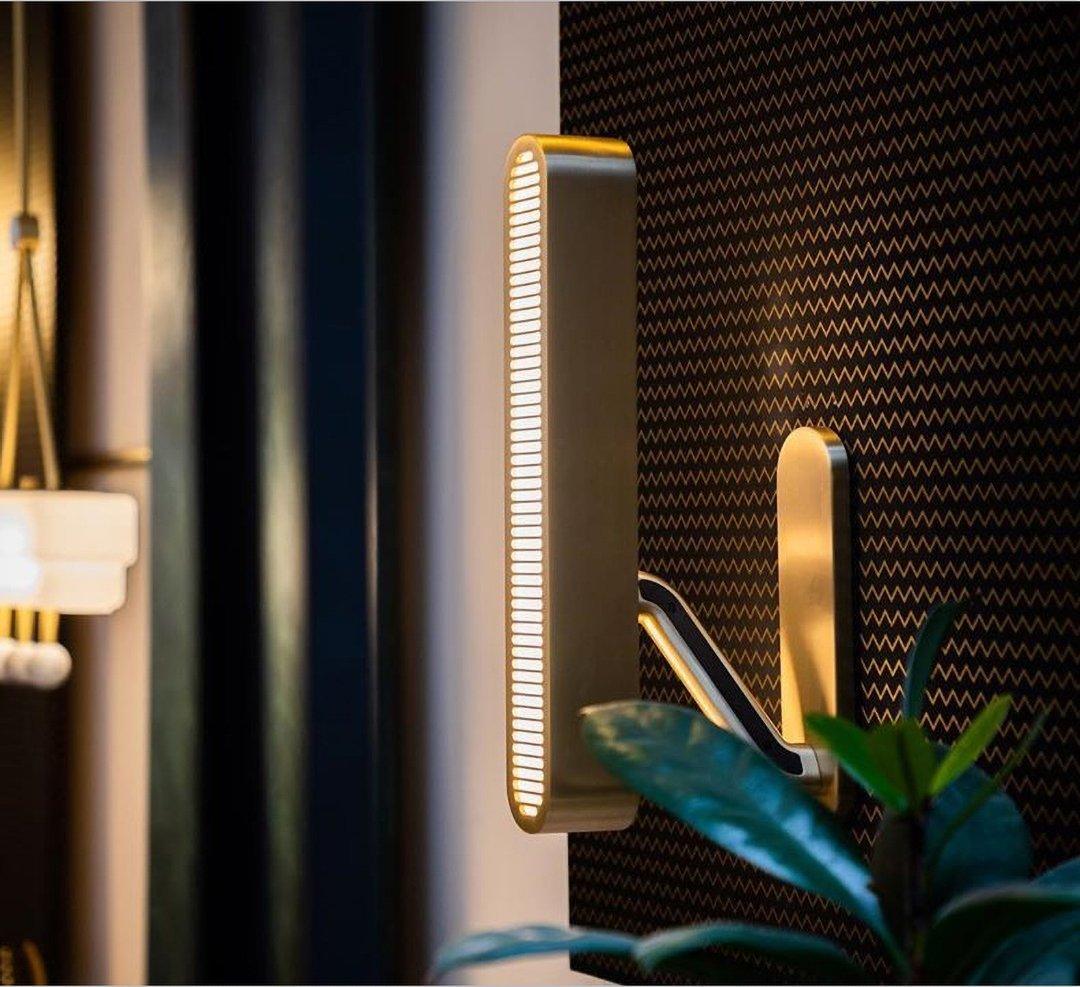 Adrine Lampe Murale en Laiton avec Grille Fendue