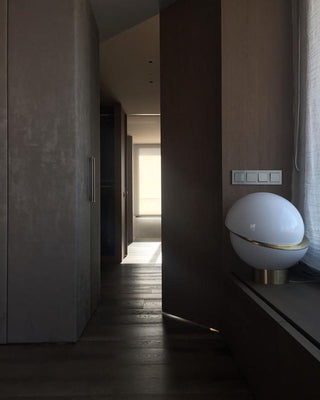 Solaria Lampe de Table Futuristique