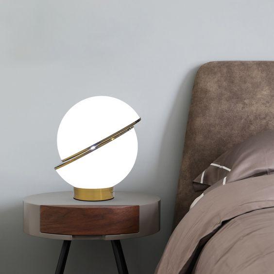 Solaria Lampe de Table Futuristique