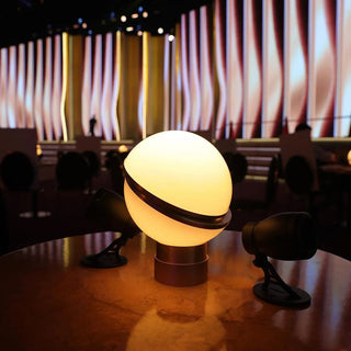 Solaria Lampe de Table Futuristique