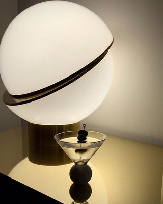 Solaria Lampe de Table Futuristique