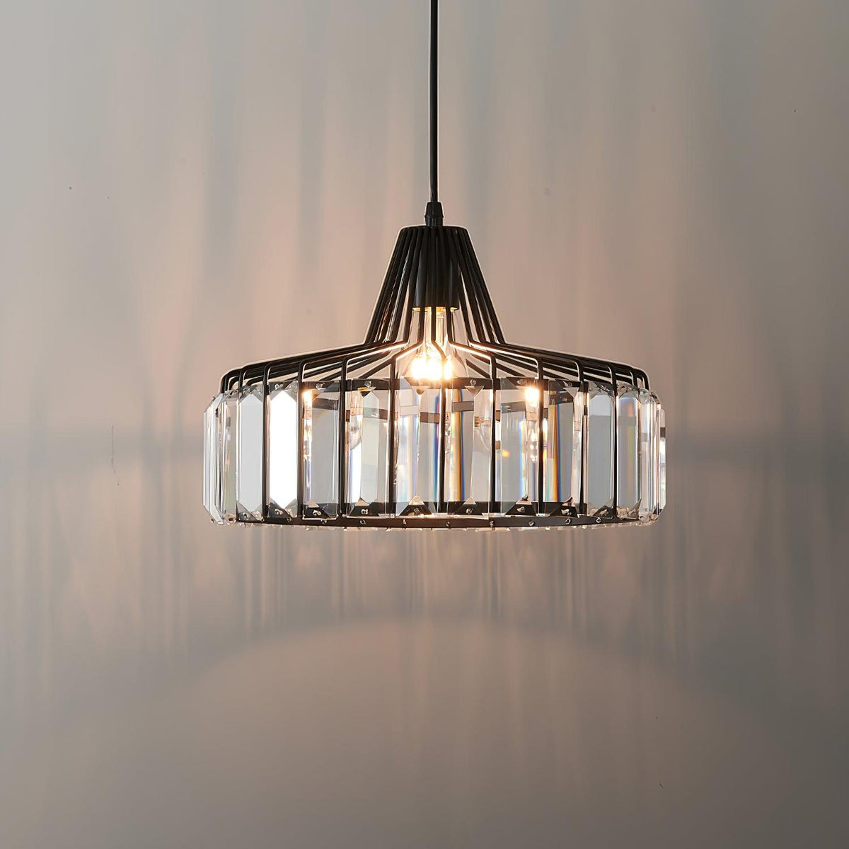 Neris Suspension Contemporaine