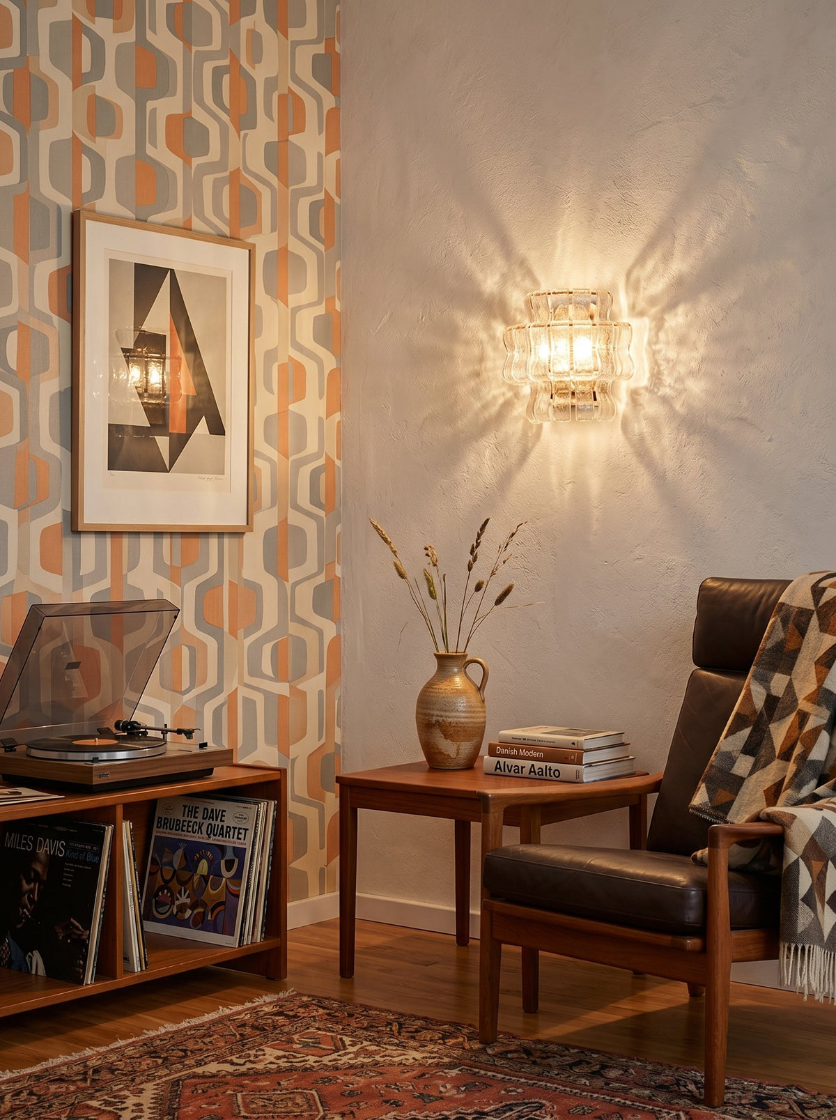 Detailed view of the horizontal metal banding on the Albano Wall Lamp.