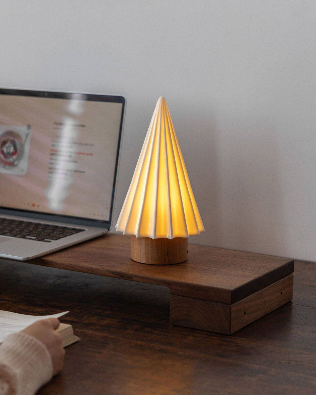 Model B of the Orlo Table Lamp showcasing its unique diffuser design.