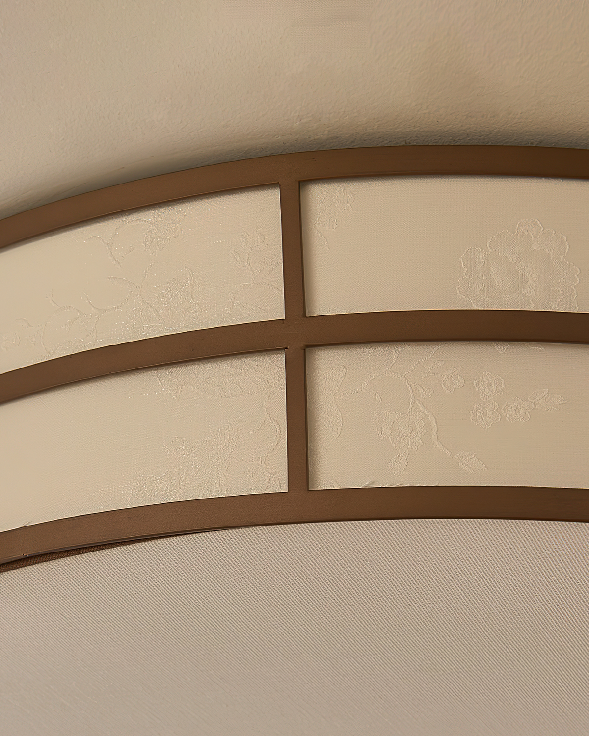 Side profile view of the Ray LED Flush Mount, highlighting its 4.7-inch low profile.