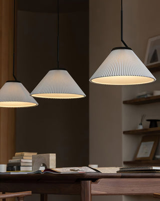 Knell Suspension en Métal Noir Plastique Plissée Minimaliste Moderne