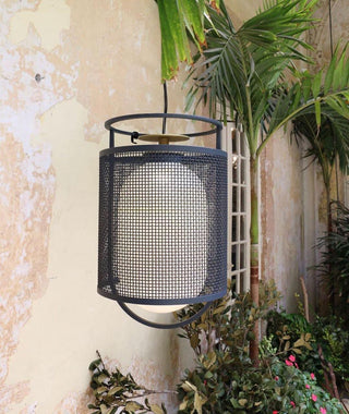 Solara Suspension Cylindre en Maille Accent en Laiton Industriel