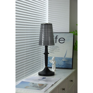 Karma Lampe de Table en Fer Elvior (Batterie Intégrée)