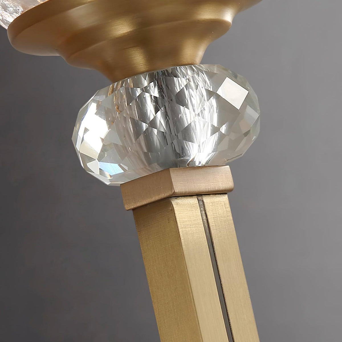 Tevelia Applique Murale Laiton Cristal Élégante