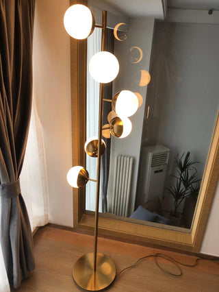 Myliryre Moderne du Milieu du Siècle Lampadaire en Laiton