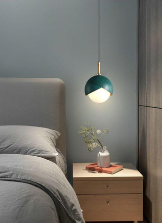 Solara Lampe Suspendue en Laiton Globe Opale Emboîté Moderne