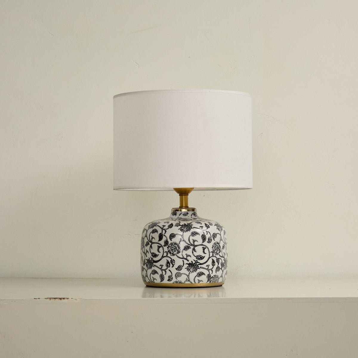 Ebony Vine Ceramic Table Lamp-Neutral Decor