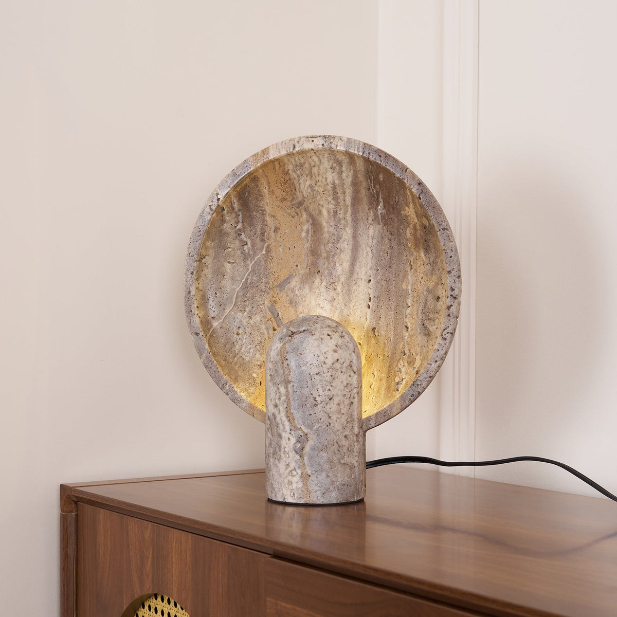 Valemu Saucer-Base Lampe de Table Travertin