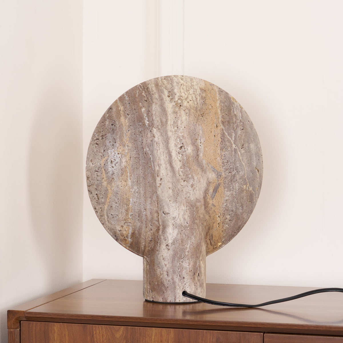 Valemu Saucer-Base Lampe de Table Travertin