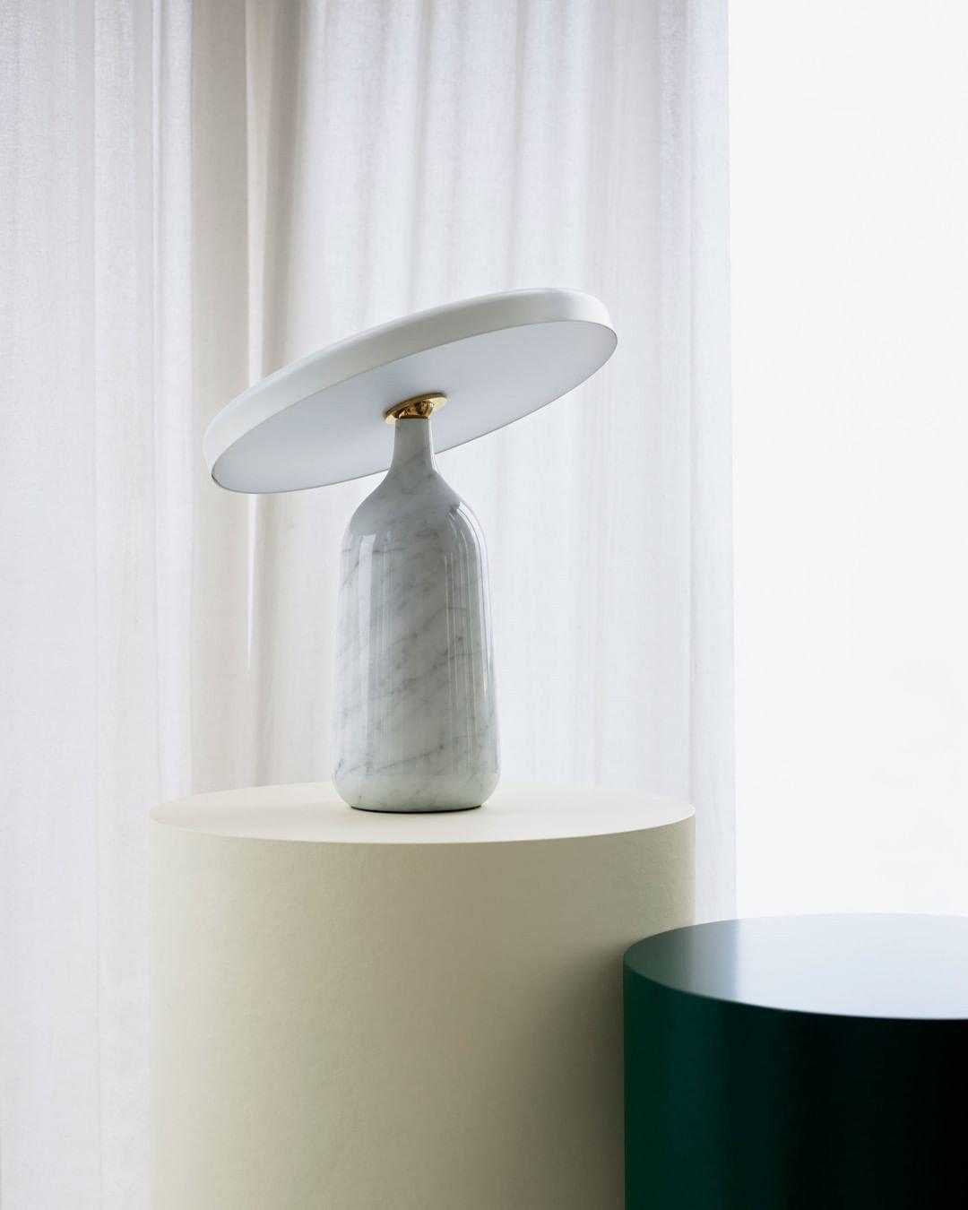 Astrian Lampe de Table Minimaliste en Marbre