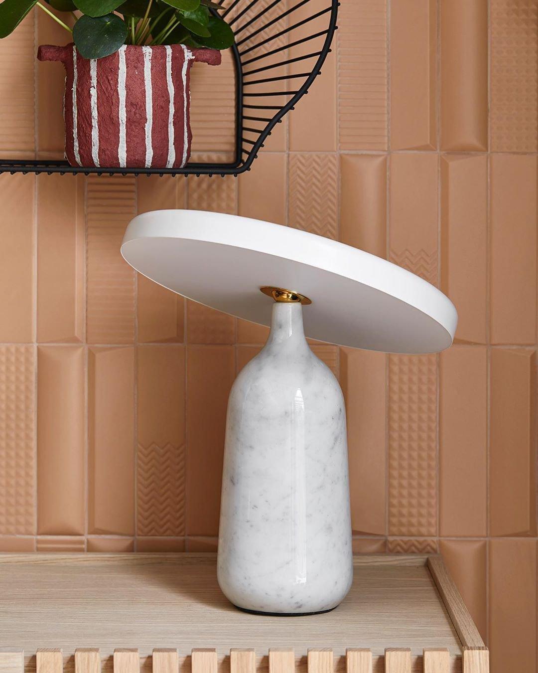 Astrian Lampe de Table Minimaliste en Marbre