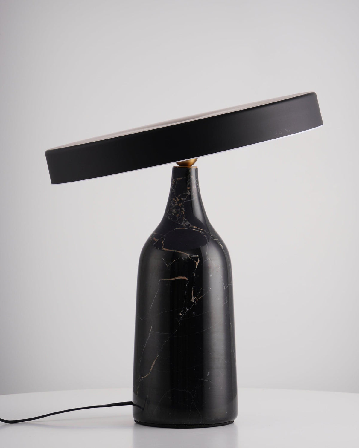Astrian Lampe de Table Minimaliste en Marbre