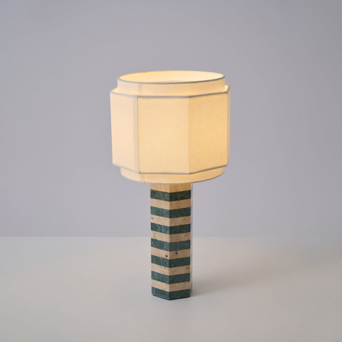 Stripes Lampe de Table en Tissu