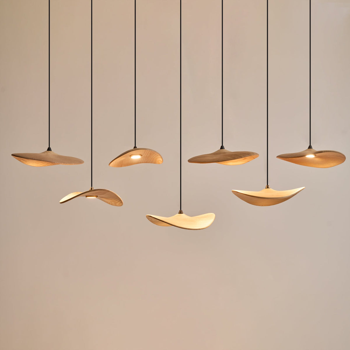 Saluna Lustre Bois Feuille Vide Minimaliste