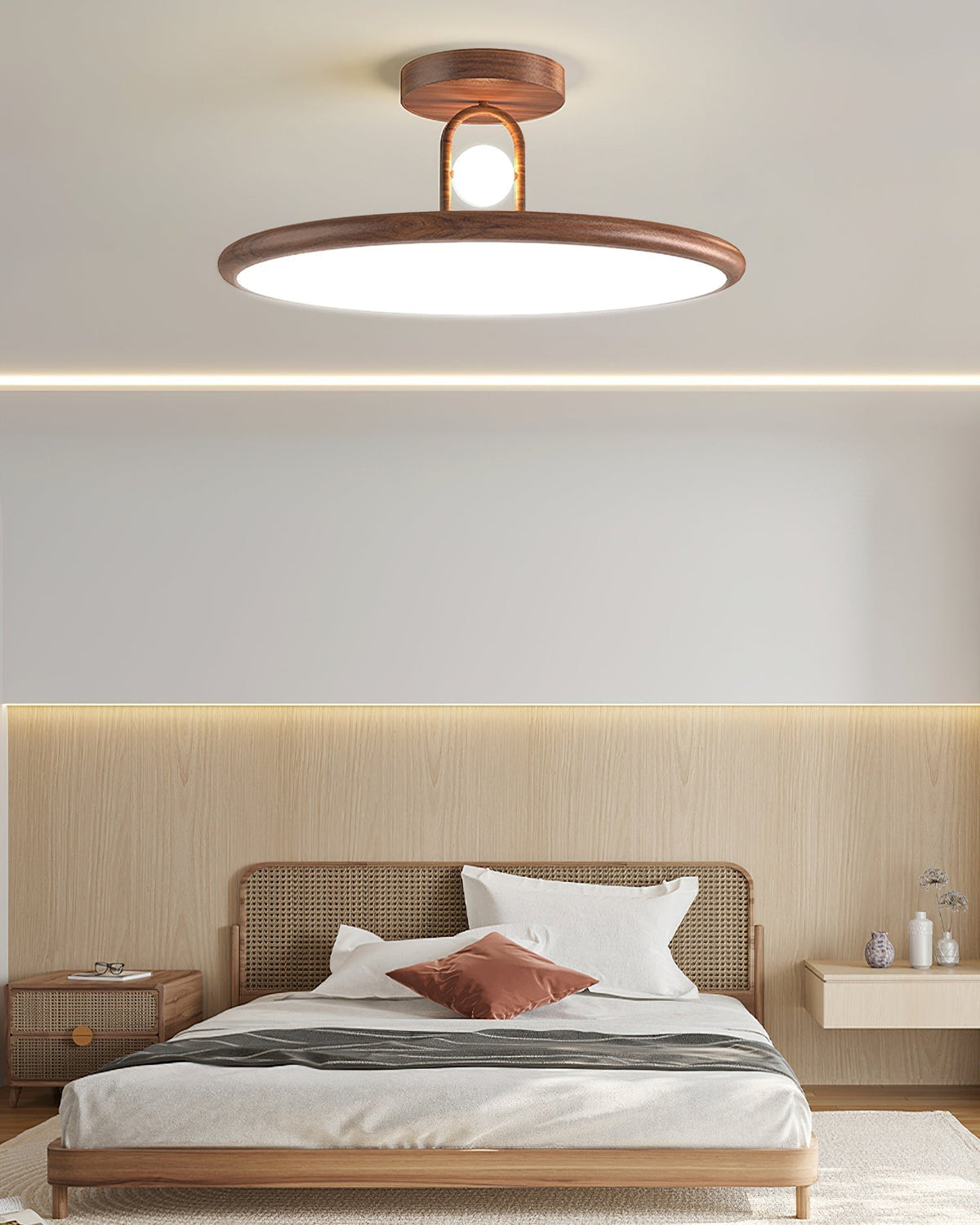 Detail shot of the central globe element on the Envostar ceiling lamp.