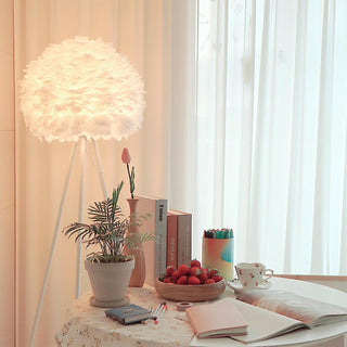 Ivthaar Lampadaire en Plume Organique