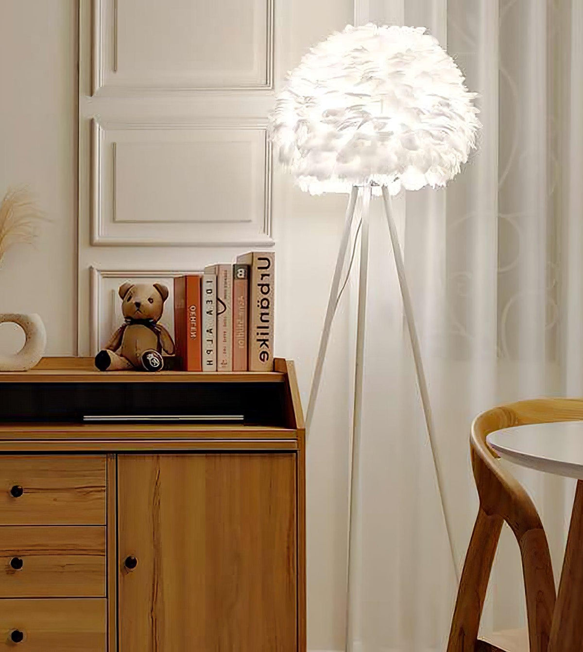 Ivthaar Lampadaire en Plume Organique