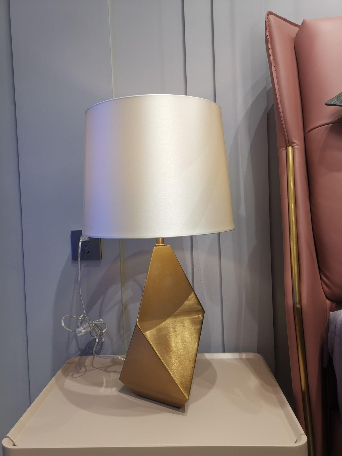 Viviana Lampe de Table en Tissu Facetté Moderne