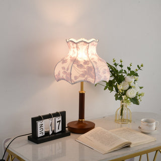 Naomi Vintage Table Lamp-Neutral Decor