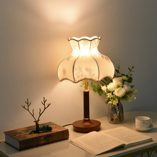 Naomi Vintage Table Lamp-Neutral Decor
