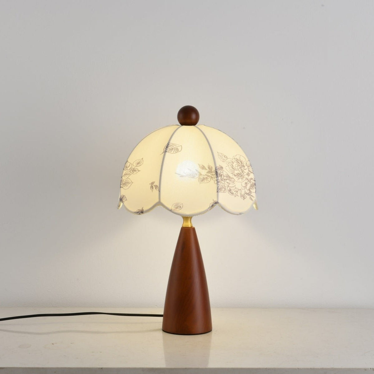 Ruby Vintage Table Lamp-Neutral Decor