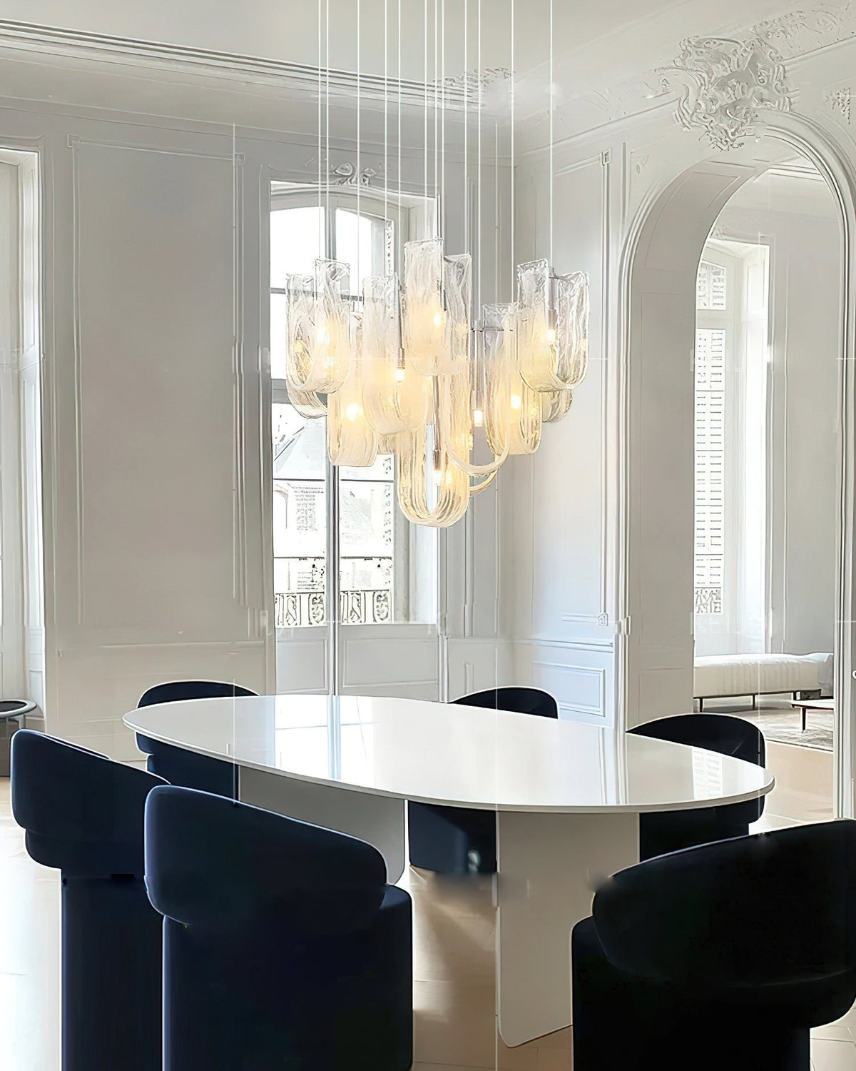 The white finish option for the Fontaine Chandelier's mounting.