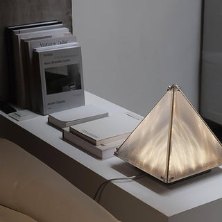 Lampe de Table Mymiryre en Verre Pyramide