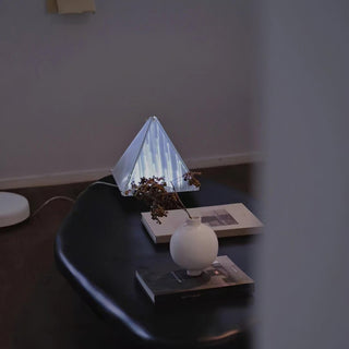 Lampe de Table Mymiryre en Verre Pyramide