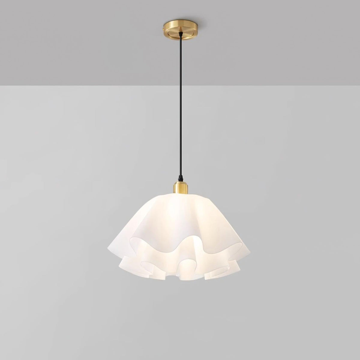 Vero Modern Petal Pendant Light-Neutral Decor