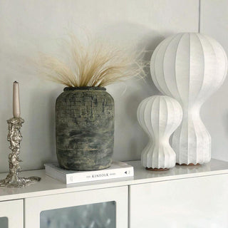 Lirove Lampe de Table Sculpturale en Acier