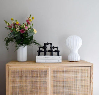 Lirove Lampe de Table Sculpturale en Acier