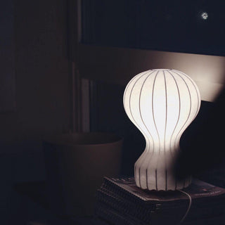 Lirove Lampe de Table Sculpturale en Acier