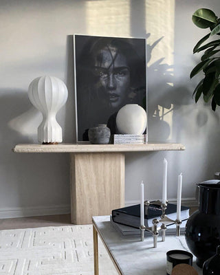 Lirove Lampe de Table Sculpturale en Acier
