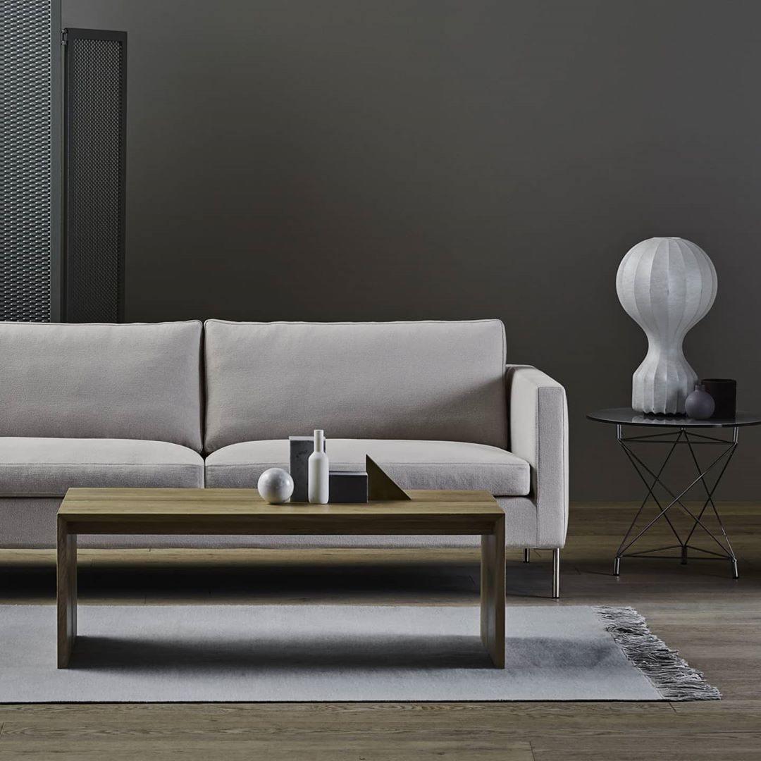 Lirove Lampe de Table Sculpturale en Acier