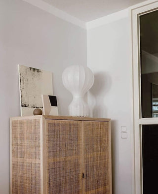 Lirove Lampe de Table Sculpturale en Acier