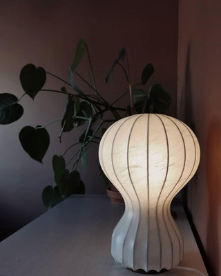 Lirove Lampe de Table Sculpturale en Acier