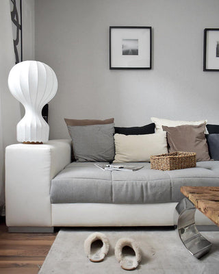 Lirove Lampe de Table Sculpturale en Acier