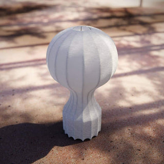 Lirove Lampe de Table Sculpturale en Acier