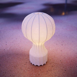 Lirove Lampe de Table Sculpturale en Acier